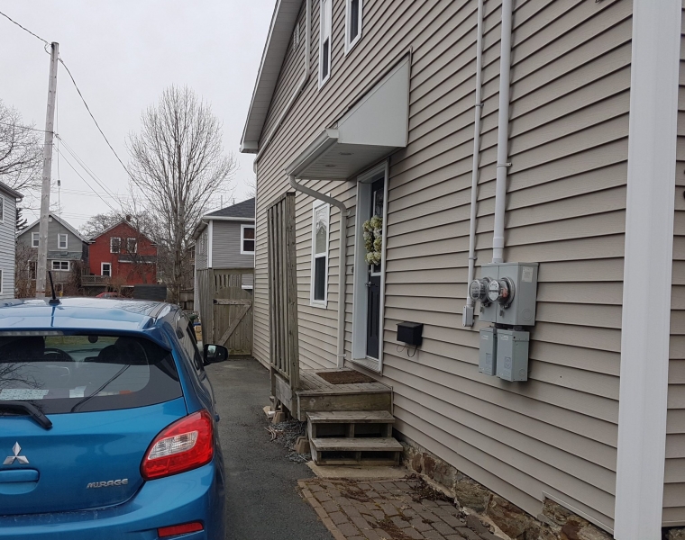 B/33 Pine Street, Dartmouth, Nova Scotia B2Y 2W6 Canada