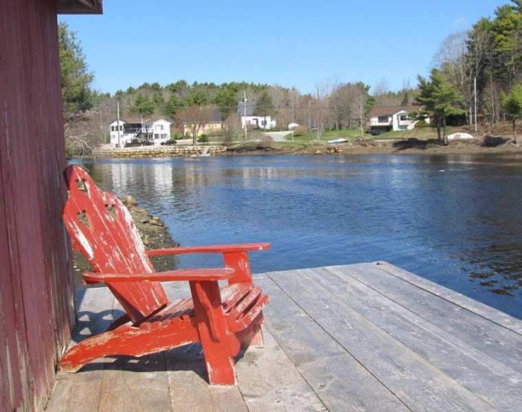 28   Silver Point Rd, Martins River, Nova Scotia B0J 2E0  Canada