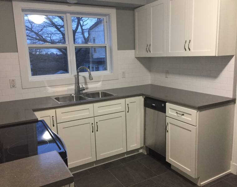 2/220 Prince Arthur, Dartmouth, Nova Scotia B2Y 3K3 Canada