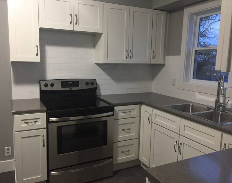 2/220 Prince Arthur, Dartmouth, Nova Scotia B2Y 3K3 Canada