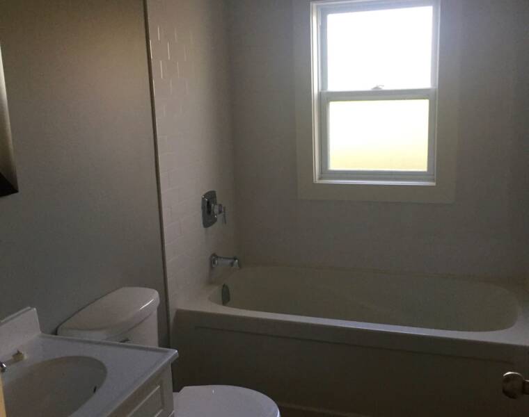 5/220 Prince Arthur, Dartmouth, Nova Scotia B2Y 3K3 Canada
