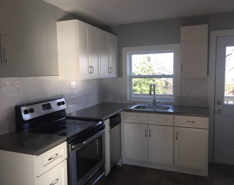 5/220 Prince Arthur, Dartmouth, Nova Scotia B2Y 3K3 Canada