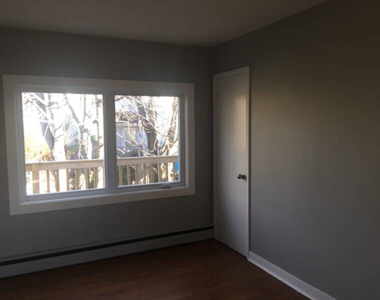 5/220 Prince Arthur, Dartmouth, Nova Scotia B2Y 3K3 Canada