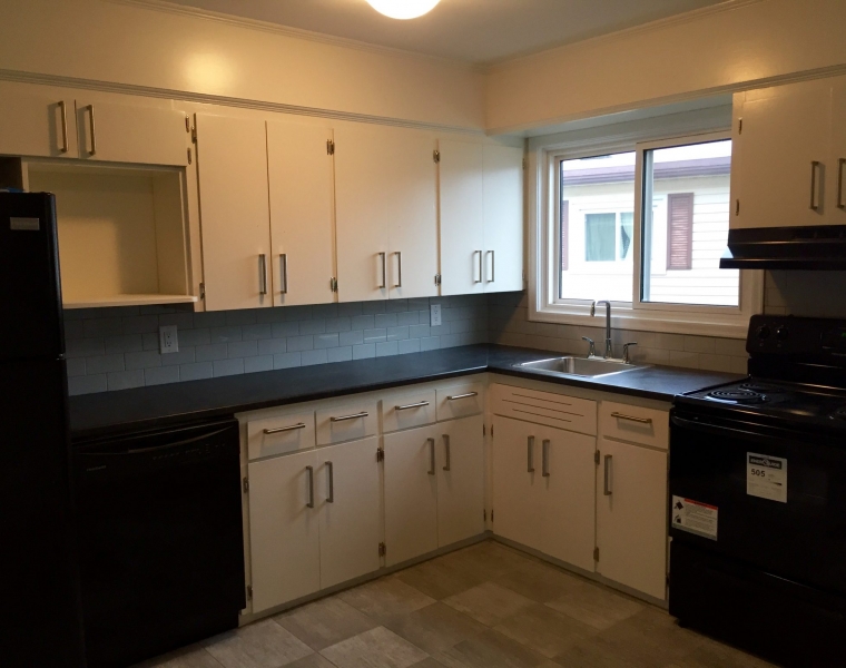 Main Floor/4 Rodney Road, Dartmouth, Nova Scotia B2Y 3V4 Canada