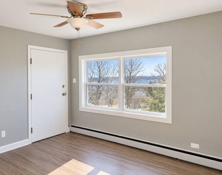 5/220 Prince Arthur, Dartmouth, Nova Scotia B2Y 3K3 Canada