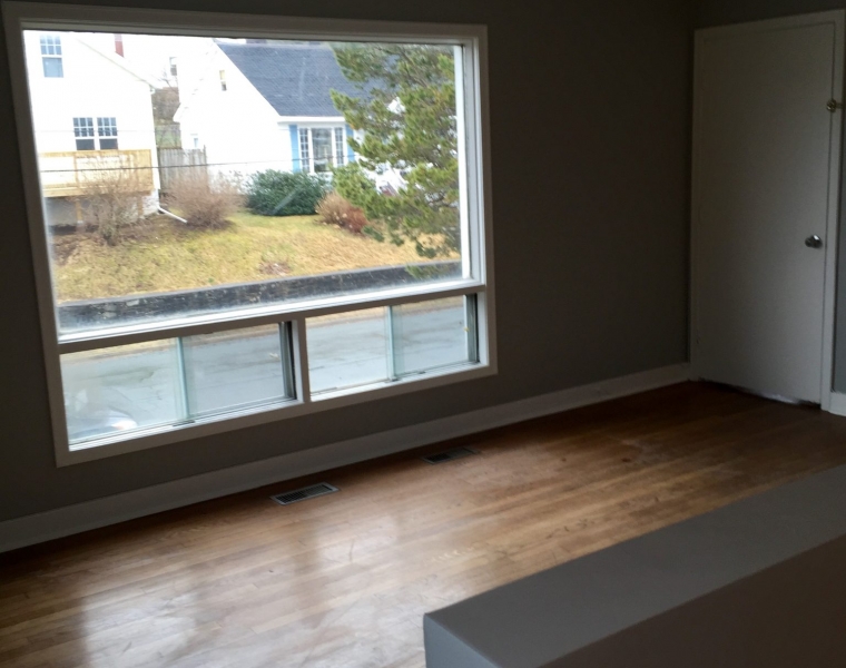 Main Floor/4 Rodney Road, Dartmouth, Nova Scotia B2Y 3V4 Canada