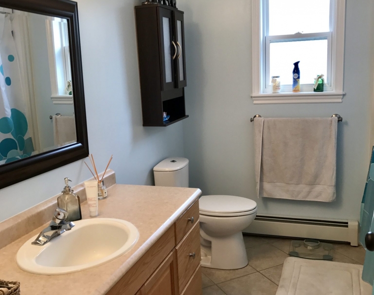 32 Chinook Court, Dartmouth, Nova Scotia B3A 4Y4 Canada