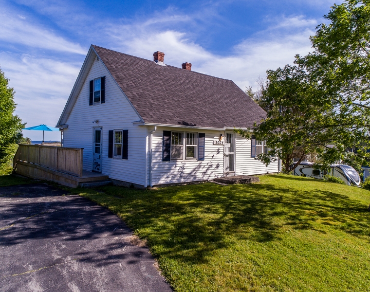 10374 St Margaret’s Bay Rd, Head of Saint Margarets Bay, NS B3Z 1X9