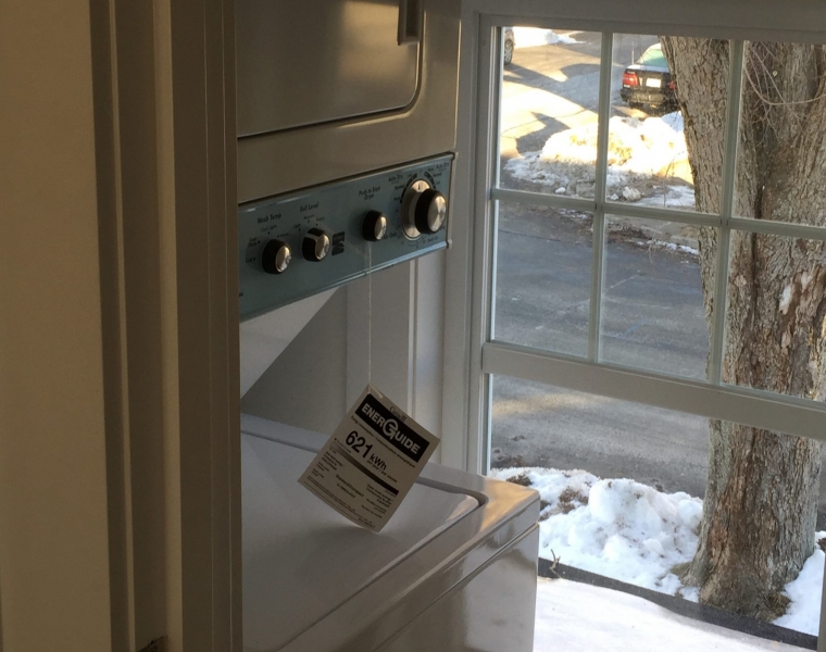 61 Fairbanks Street, Dartmouth, Nova Scotia B3A 1C2 Canada