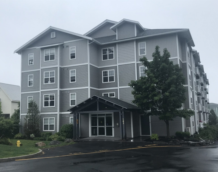 206/162 Ochterloney Street, Dartmouth, Nova Scotia B2Y 4X3 Canada