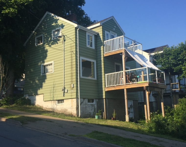 61 Fairbanks Street, Dartmouth, Nova Scotia B3A 1C2 Canada