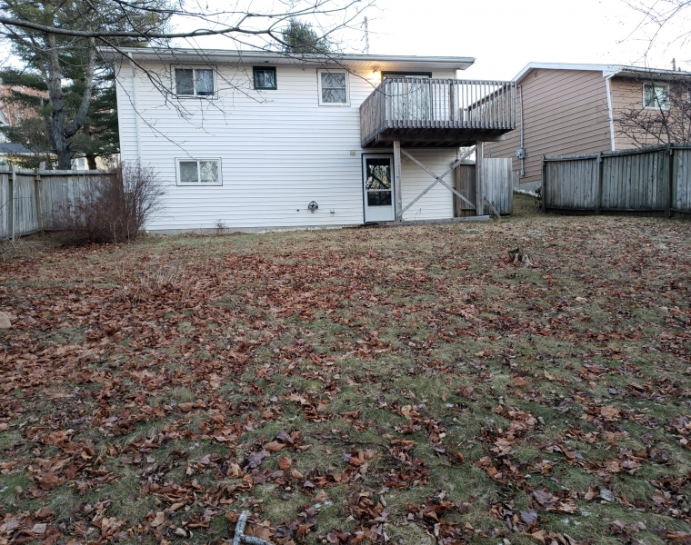 11 Grennan Drive, Lower Sackville, Nova Scotia B4C 3C4 Canada