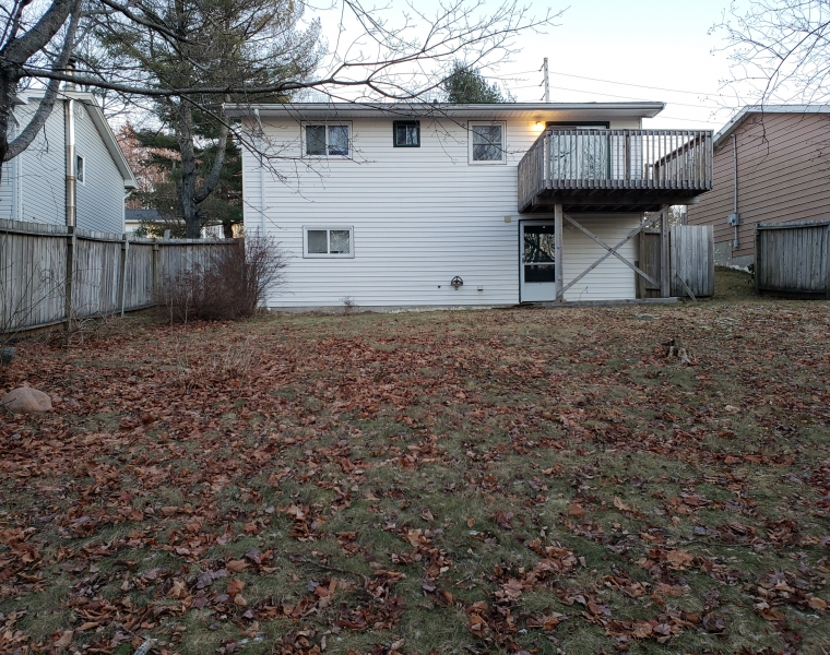 11 Grennan Drive, Lower Sackville, Nova Scotia B4C 3C4 Canada