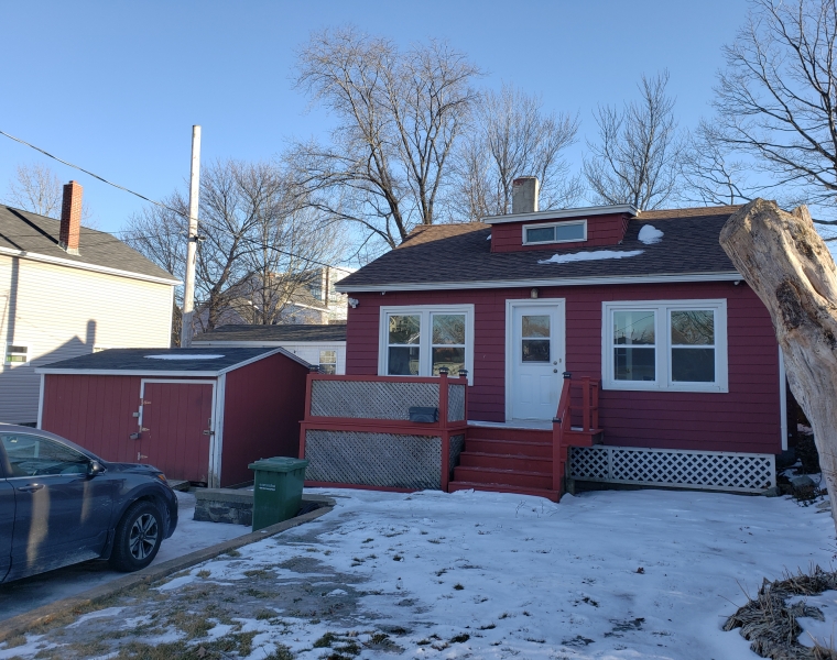Back/20 Rufus Avenue, Halifax, Nova Scotia B3N 2L5 Canada