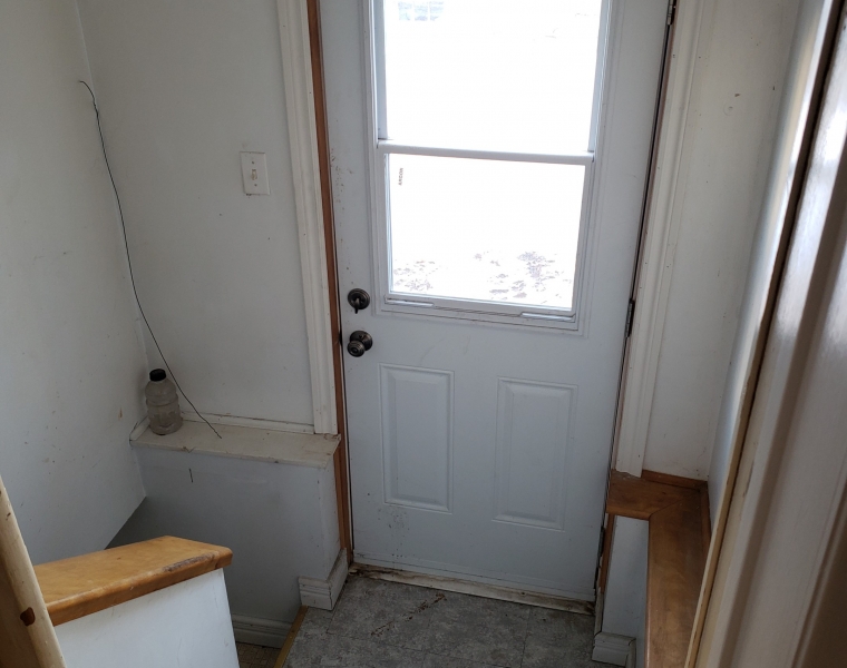 Front/20 Rufus Avenue, Halifax, Nova Scotia B3N 2L5 Canada