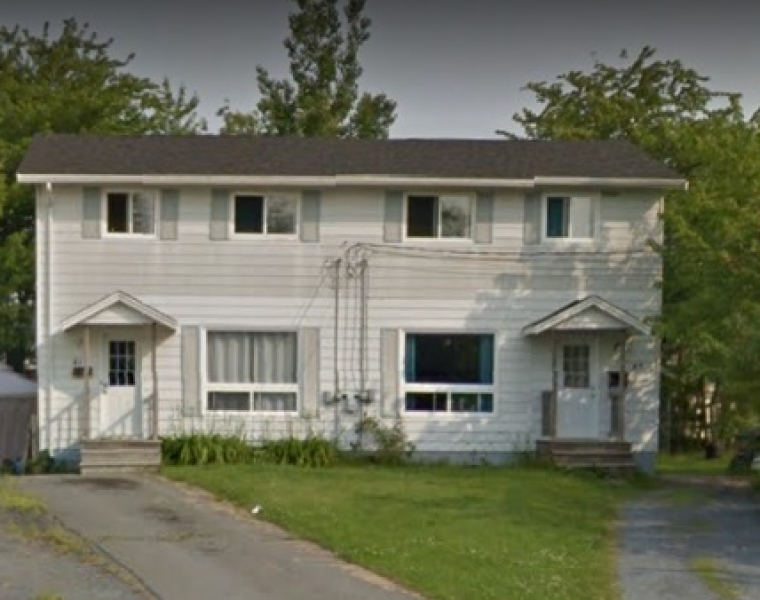 39 Brompton Avenue, Dartmouth, Nova Scotia B2W 4M5 Canada