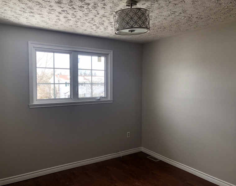 39 Brompton Avenue, Dartmouth, Nova Scotia B2W 4M5 Canada