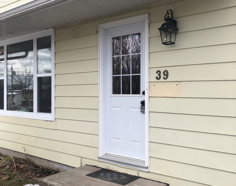 39 Brompton Avenue, Dartmouth, Nova Scotia B2W 4M5 Canada