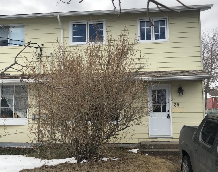 39 Brompton Avenue, Dartmouth, Nova Scotia B2W 4M5 Canada