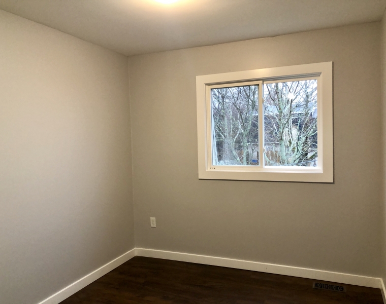 25 Spar Crescent, Dartmouth, Nova Scotia B2W 4A1 Canada