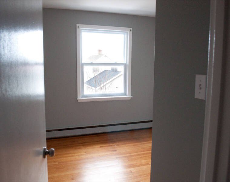 10/10 Mitchell St, Dartmouth, Nova Scotia B3A 3C9 Canada