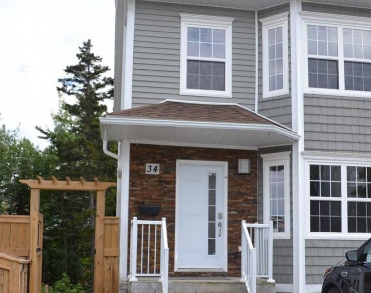 34 Chelmsford Place, Halifax, Nova Scotia B3M 4R2 Canada