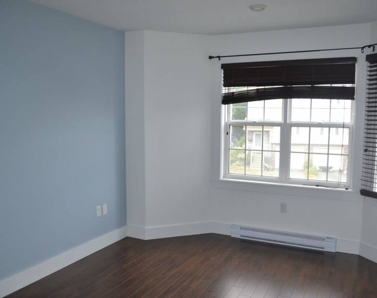 34 Chelmsford Place, Halifax, Nova Scotia B3M 4R2 Canada