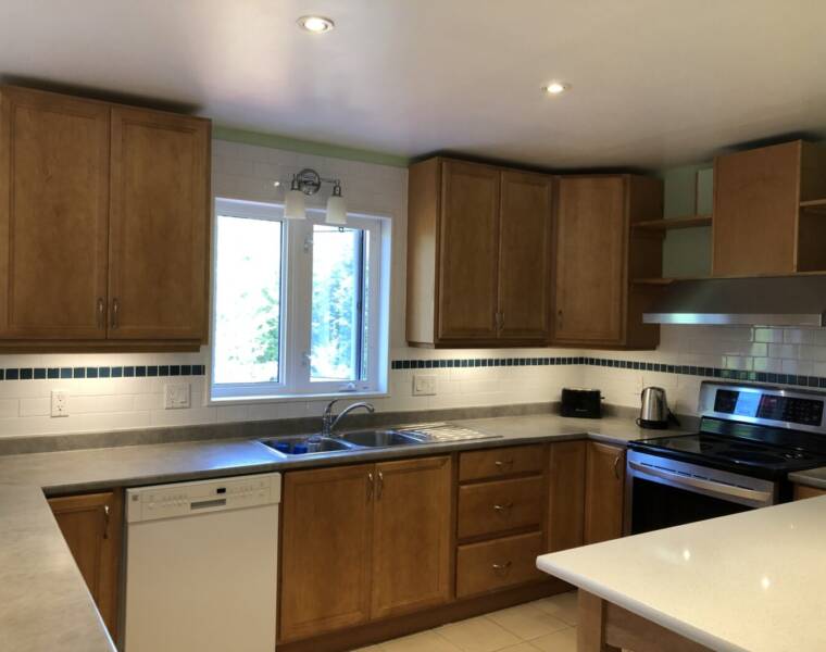 63 Castlewood Drive, Dartmouth, Nova Scotia B2V 2R3 Canada