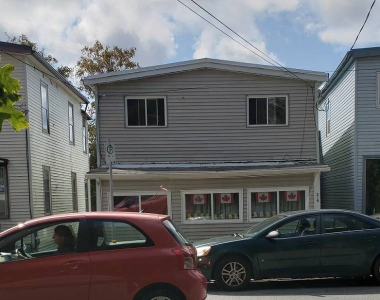 219 Windmill Road, Dartmouth, Nova Scotia B3A 1E9 Canada