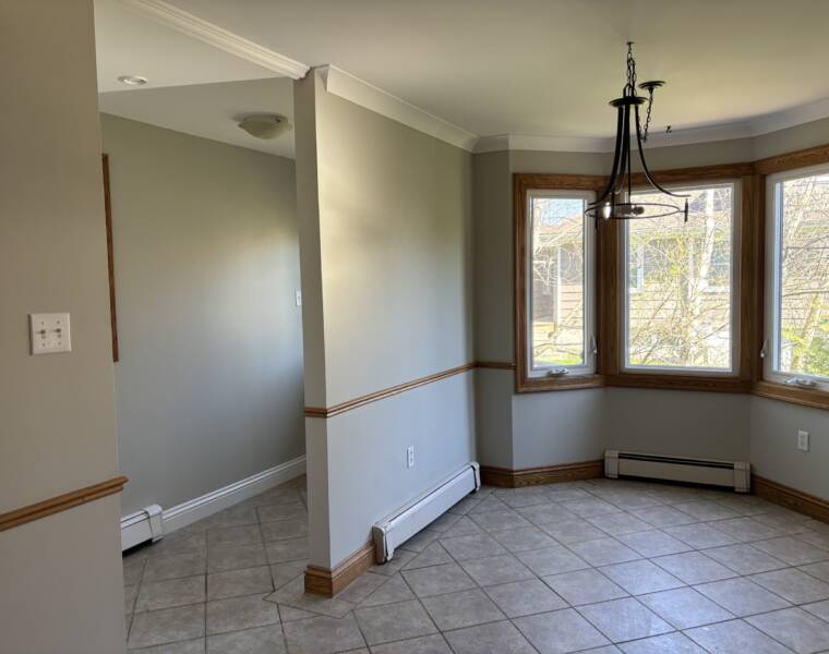 44 View Street, Dartmouth, Nova Scotia B2Y 3B1 Canada