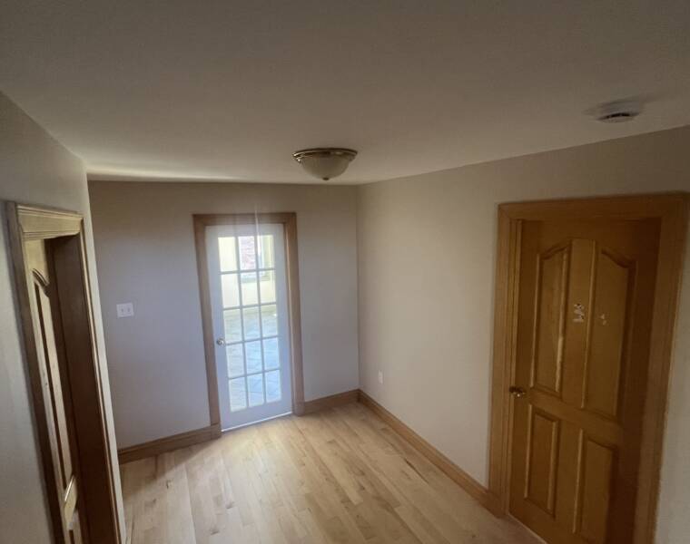 44 View Street, Dartmouth, Nova Scotia B2Y 3B1 Canada