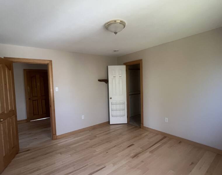 44 View Street, Dartmouth, Nova Scotia B2Y 3B1 Canada