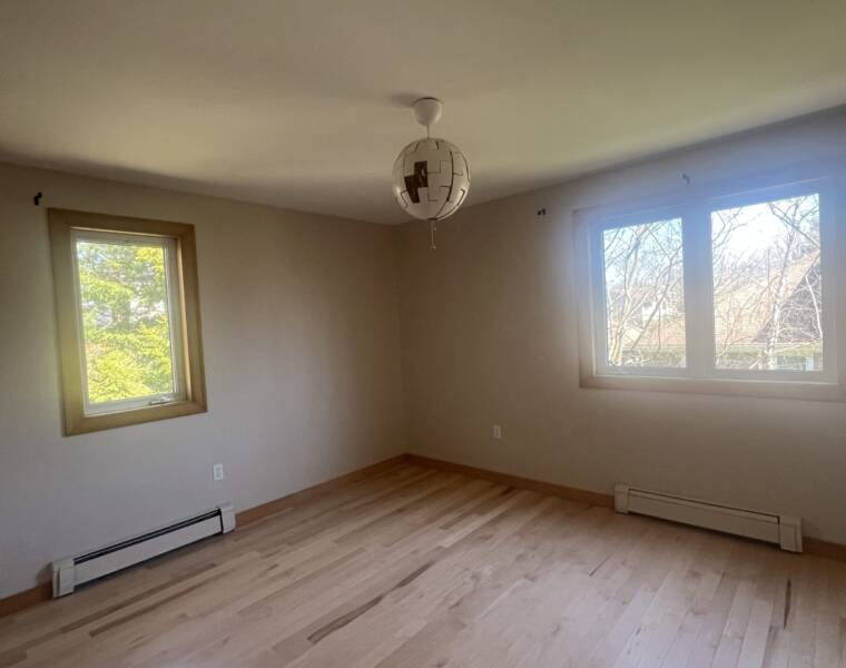 44 View Street, Dartmouth, Nova Scotia B2Y 3B1 Canada