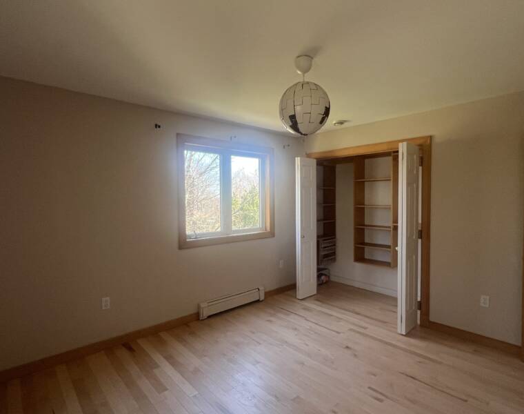 44 View Street, Dartmouth, Nova Scotia B2Y 3B1 Canada
