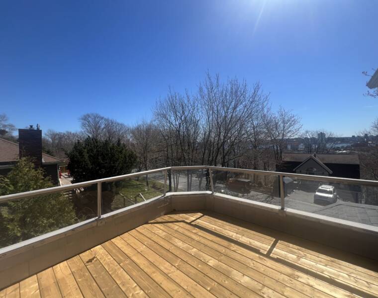 44 View Street, Dartmouth, Nova Scotia B2Y 3B1 Canada