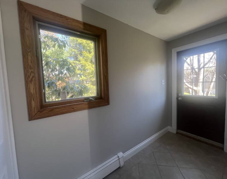 44 View Street, Dartmouth, Nova Scotia B2Y 3B1 Canada