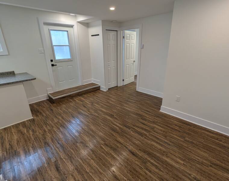 19 Oak Street, Dartmouth, Nova Scotia B3A 1Z1 Canada