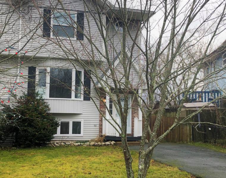 56 Sprucevale Drive, Timberlea, Nova Scotia B3T 1J9 Canada