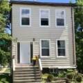 Middle/208 School Street, Dartmouth, Nova Scotia B3A 2Y2 Canada