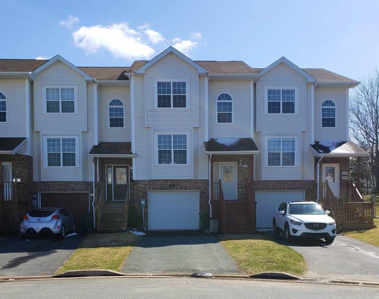 219 Green Village Lane, Dartmouth, Nova Scotia B2Y 4V5 Canada