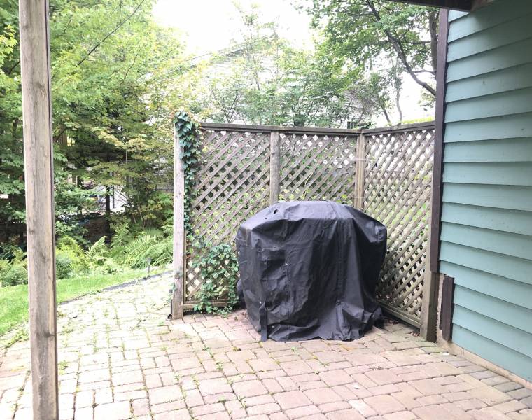 5 Hume Street, Dartmouth, Nova Scotia B2Y 1X6 Canada
