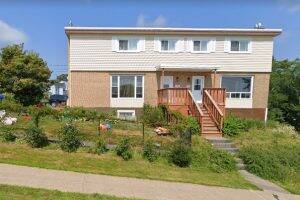 106 Prince Arthur Avenue, Dartmouth, Nova Scotia B2Y 3V4 Canada