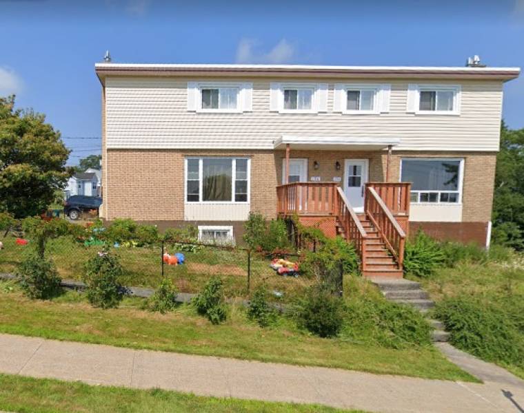 106 Prince Arthur Avenue, Dartmouth, Nova Scotia B2Y 3V4 Canada