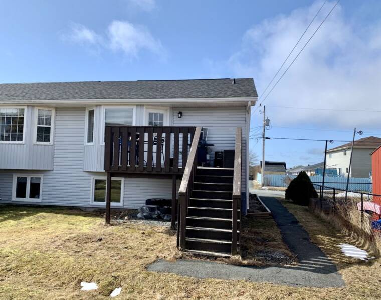 6 Lowery Court, Eastern Passage, Nova Scotia B3G 1N1 Canada