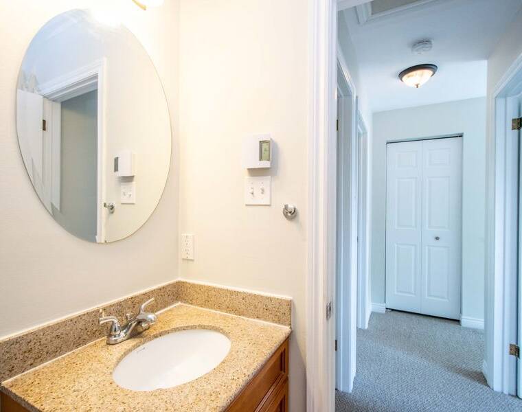 84 Pondicherry Crescent, Dartmouth, Nova Scotia B2W 5C5 Canada