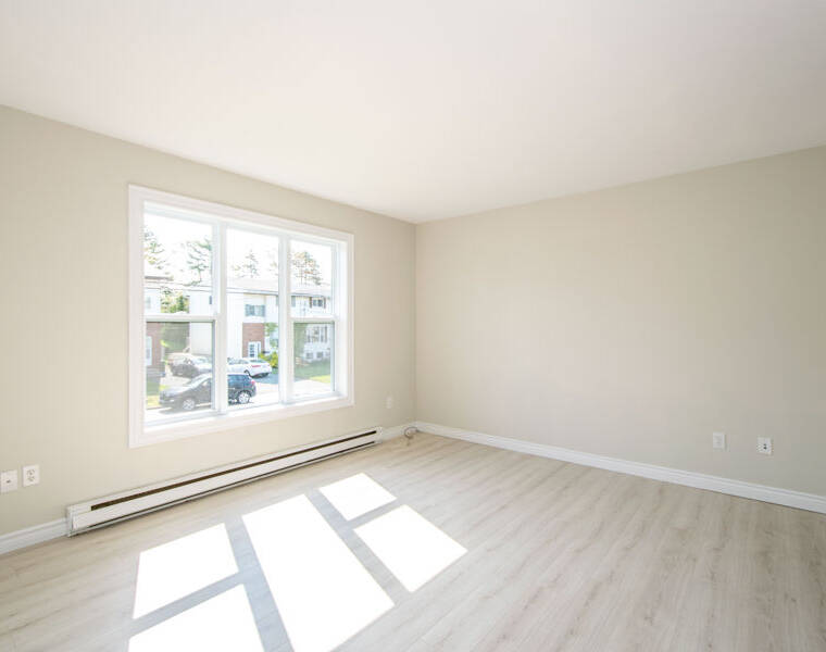 84 Pondicherry Crescent, Dartmouth, Nova Scotia B2W 5C5 Canada