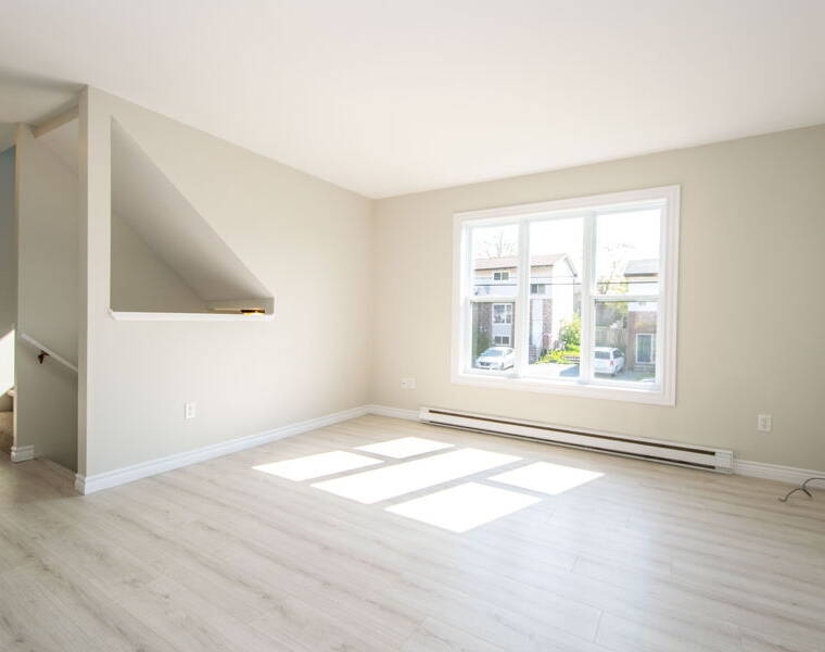 84 Pondicherry Crescent, Dartmouth, Nova Scotia B2W 5C5 Canada