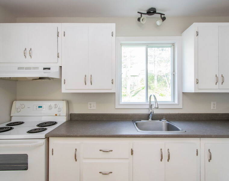 84 Pondicherry Crescent, Dartmouth, Nova Scotia B2W 5C5 Canada