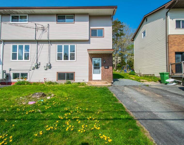 84 Pondicherry Crescent, Dartmouth, Nova Scotia B2W 5C5 Canada
