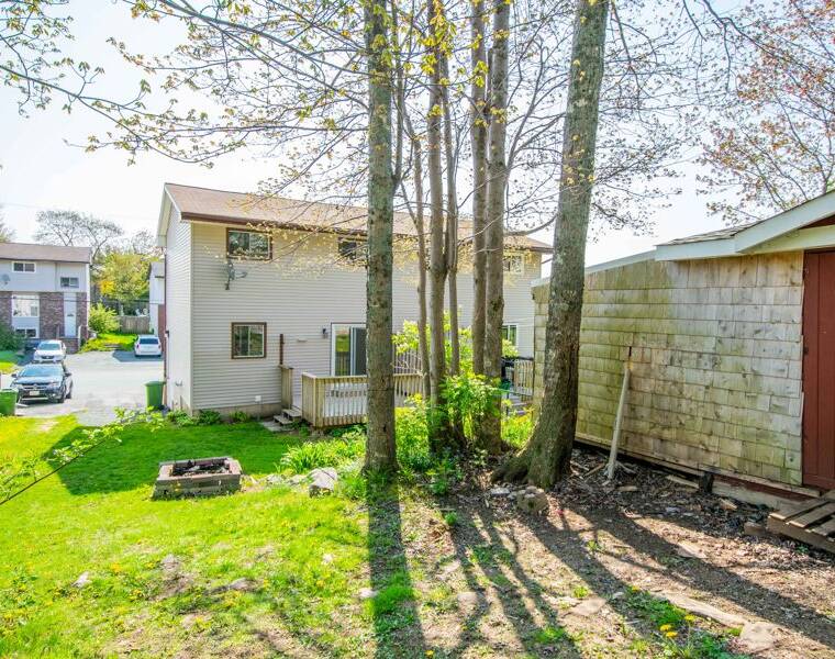 84 Pondicherry Crescent, Dartmouth, Nova Scotia B2W 5C5 Canada